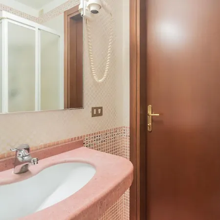 Hotel Polo Usmate Velate