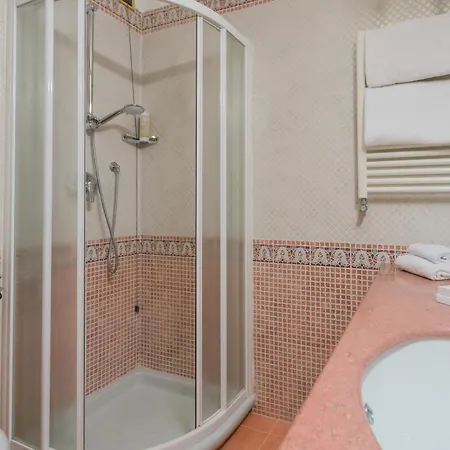 Hotel Polo Usmate Velate